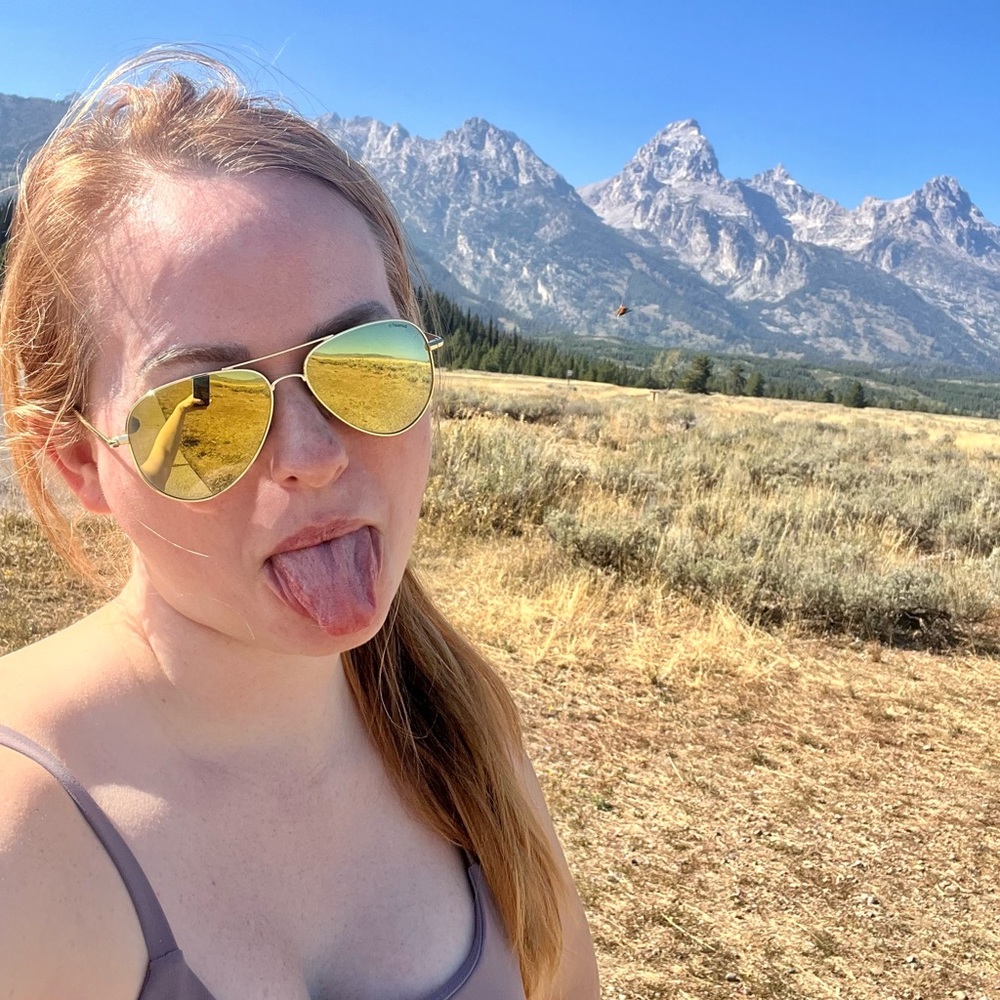 Meet your Posher, Kayla